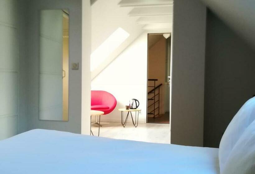 غرفة قياسية ثلاثية مطلة علي الحديقة, Aux Caprices D'aubrac