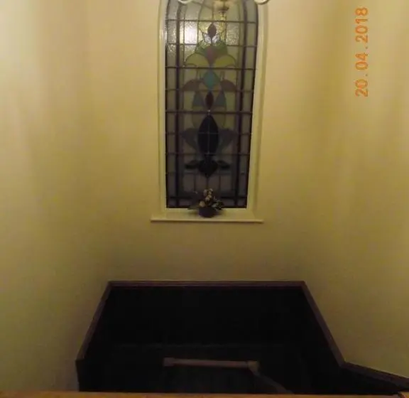ファミリールーム, The Londesborough Arms Bar With En Suite Rooms