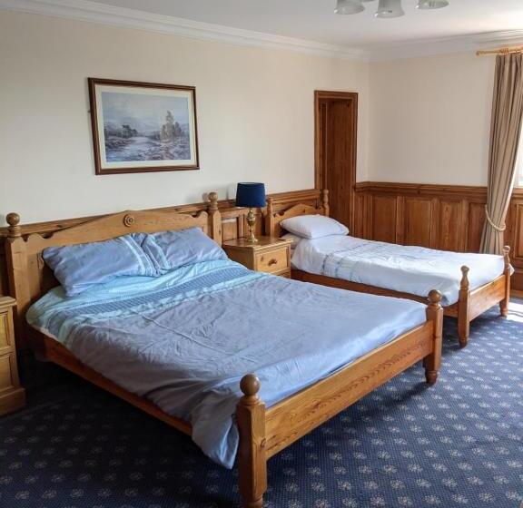 غرفة عائلية, The Londesborough Arms Bar With En Suite Rooms