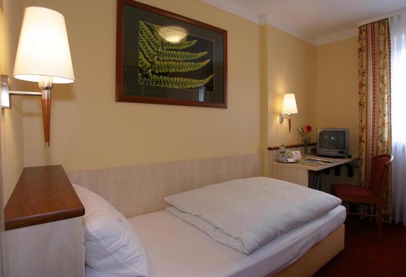 Номер Стандарт Трехместный, Gasthof Landhotel Metzgerei Zum Stern