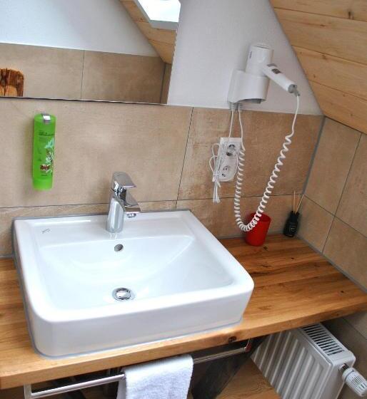 Standard Egyágyas Szoba, Altbau Gasthaus Amboss