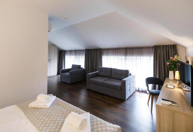 اتاق استاندارد, Antonio