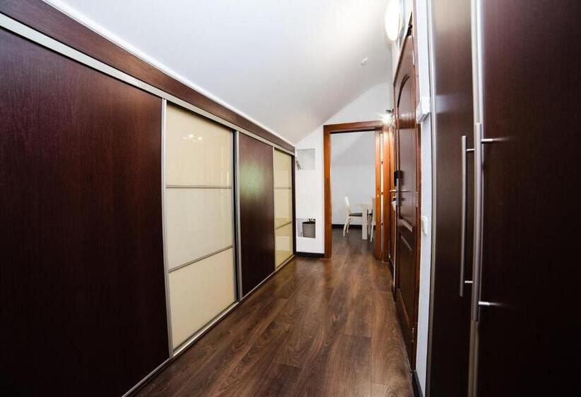 آپارتمان سوپریور 1 خوابه, Antonio