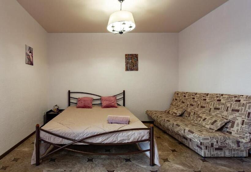 استودیوی استاندارد, гостьовий будинок осокорки