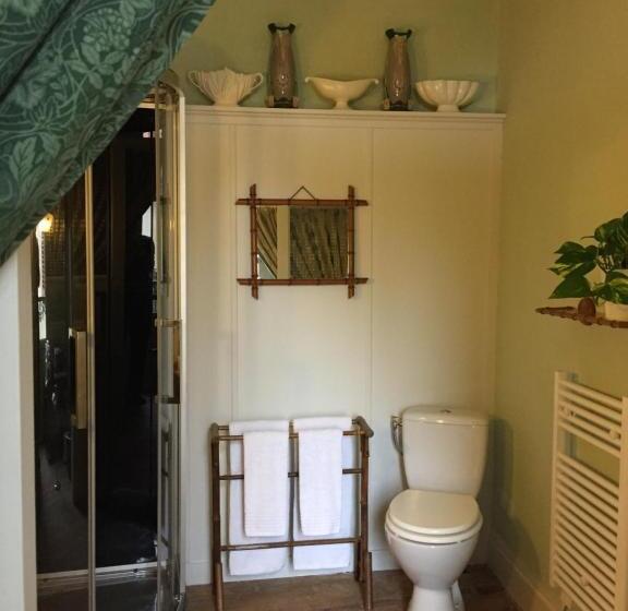 ガーデンビュースタンダードルーム, La Grenouille Noire