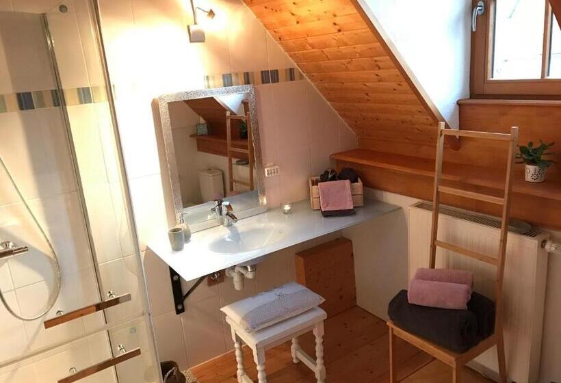 家庭间, Le Nid De Cigognes