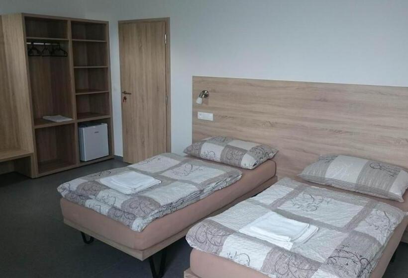 Номер Стандарт Трехместный, Penzion Skalka