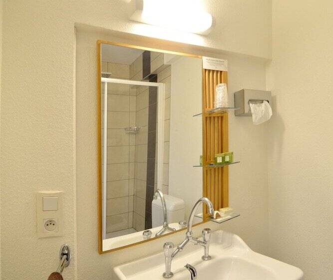 חדר סטנדרט לשלושה, L Auberge Des 3 Ponts