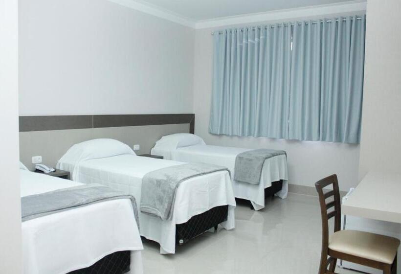 غرفة قياسية ثلاثية, Cadori