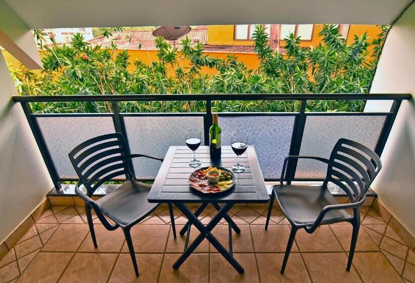 스탠다드 룸, Don Antonio