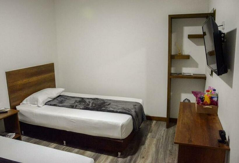 חדר סטנדרט, Junior Plaza