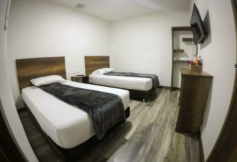 חדר סטנדרט, Junior Plaza