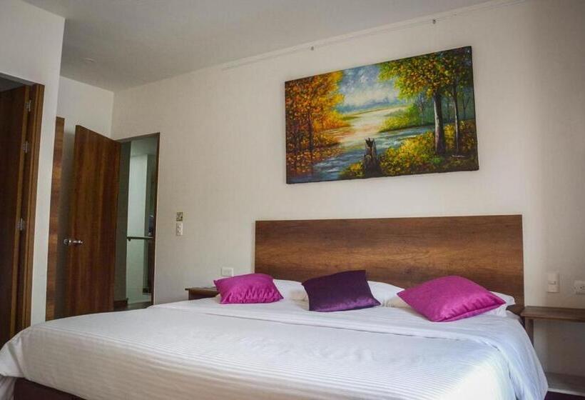 סוויטה, Junior Plaza