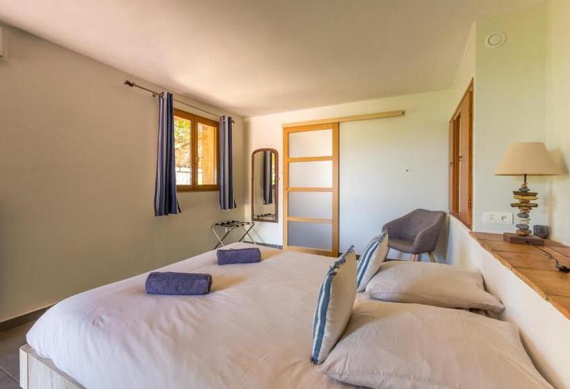 غرفة قياسية لذوى الاحتياجات الخاصة, Le Mas De Riri