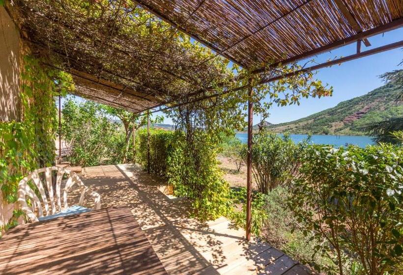 غرفة قياسية ثلاثية, Le Mas De Riri