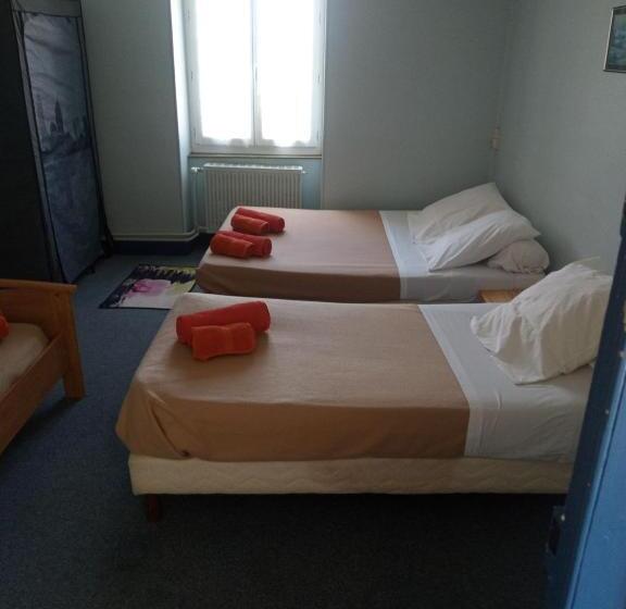 غرفة قياسية رباعية, Le Terminus