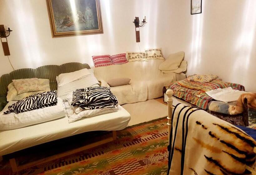 غرفة عائلية حمام مشترك, Kúti Vendégház