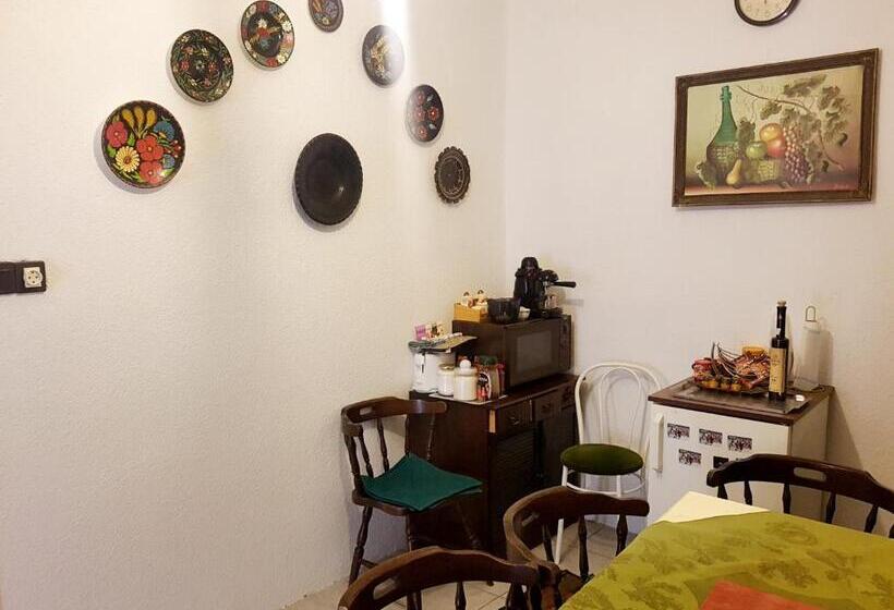 غرفة عائلية حمام مشترك, Kúti Vendégház