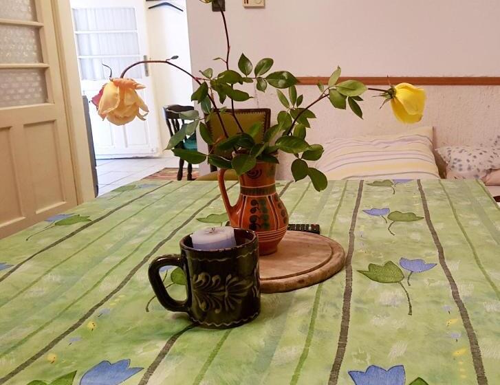 غرفة عائلية حمام مشترك, Kúti Vendégház