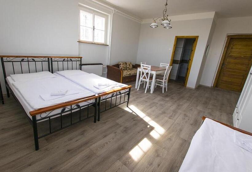 חדר סטנדרט לשלושה, Penzion Klášter