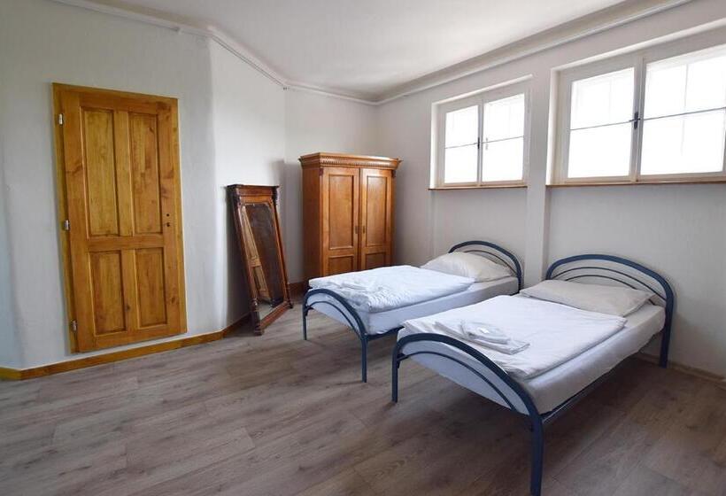 חדר סטנדרט לארבעה, Penzion Klášter