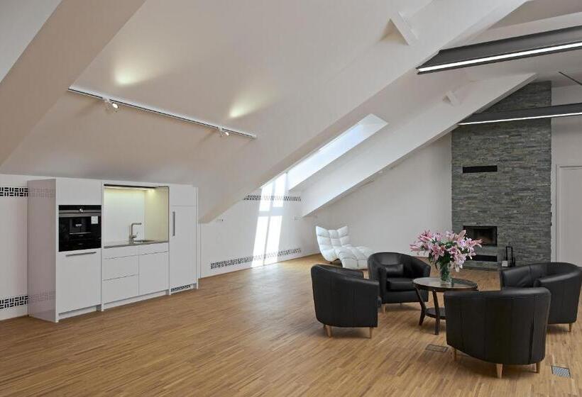 Люкс, Zámek Ratměřice Hotel & Resort