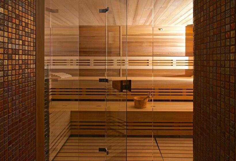 Номер Стандарт Вид на Сад, Zámek Ratměřice Hotel & Resort