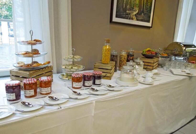 Люкс Deluxe Кровать Кинг, Zámek Ratměřice Hotel & Resort