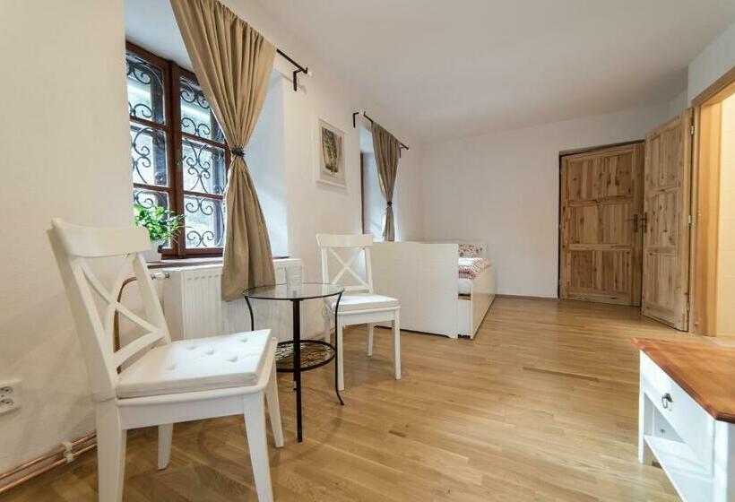 Номер Стандарт Трехместный, Hamr Divci Kamen