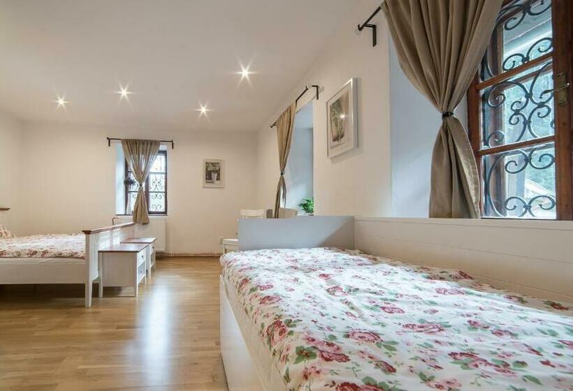 Номер Стандарт Трехместный, Hamr Divci Kamen