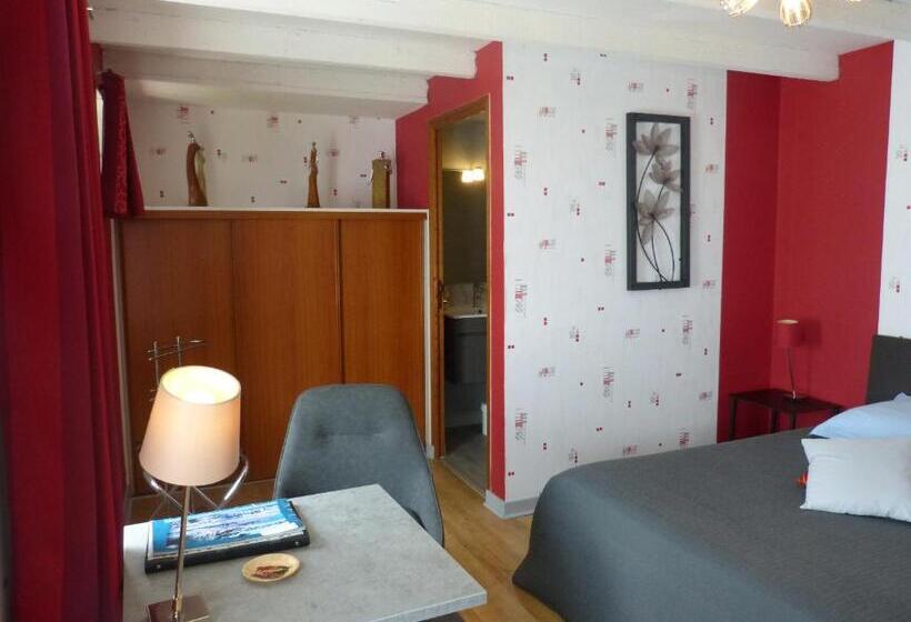 غرفة قياسية ثلاثية مطلة علي الحديقة, La Fermette Du Rohiou