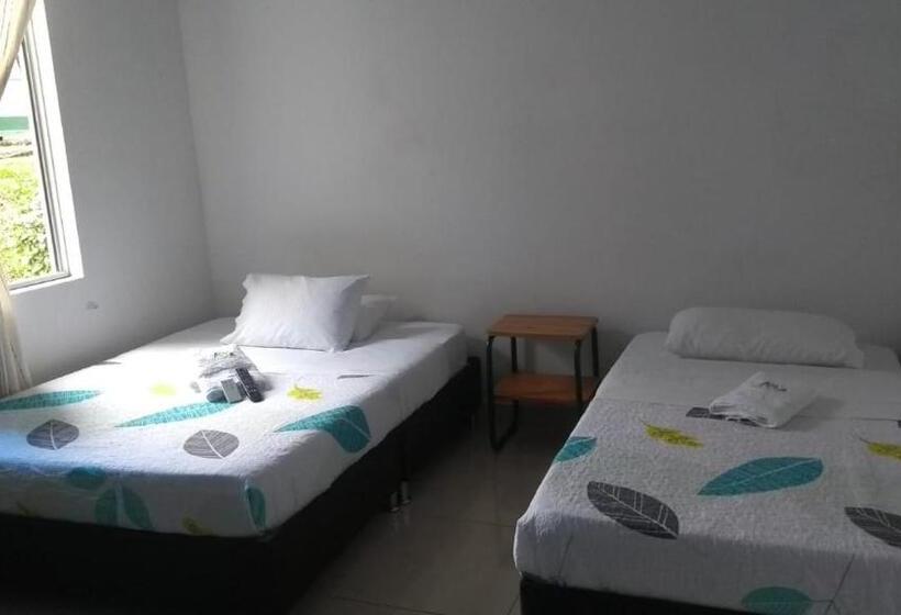 Номер Стандарт Трехместный, Servituristicos La Esmeralda