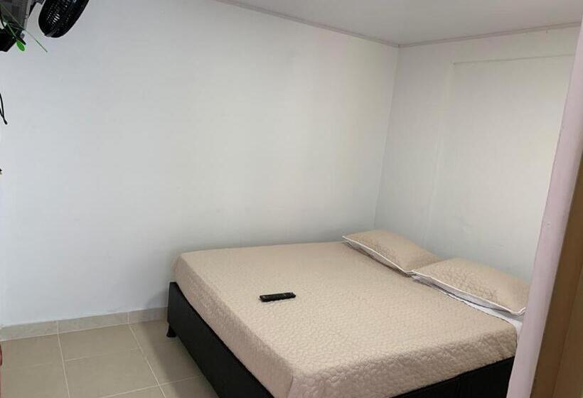 Номер Стандарт, Servituristicos La Esmeralda