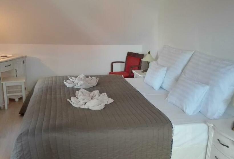 غرفة قياسية ثلاثية, Naturpark Vendégház