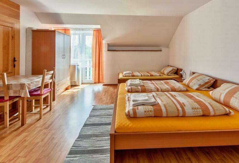 חדר סטנדרט לשלושה, Penzion šalamoun