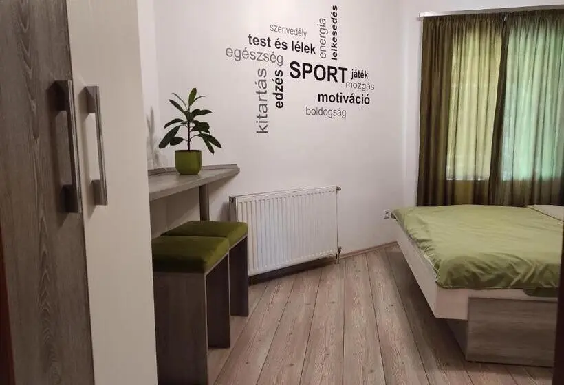 デラックスルーム, Rp Fitlife Stúdió és Vendégház