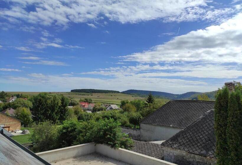 Номер Deluxe, Rp Fitlife Stúdió és Vendégház