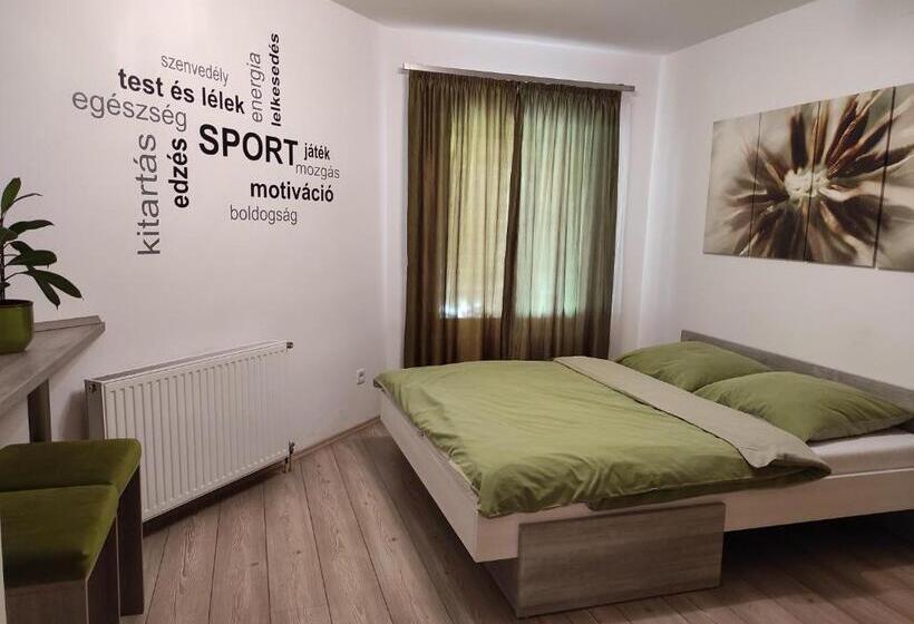 Номер Deluxe, Rp Fitlife Stúdió és Vendégház