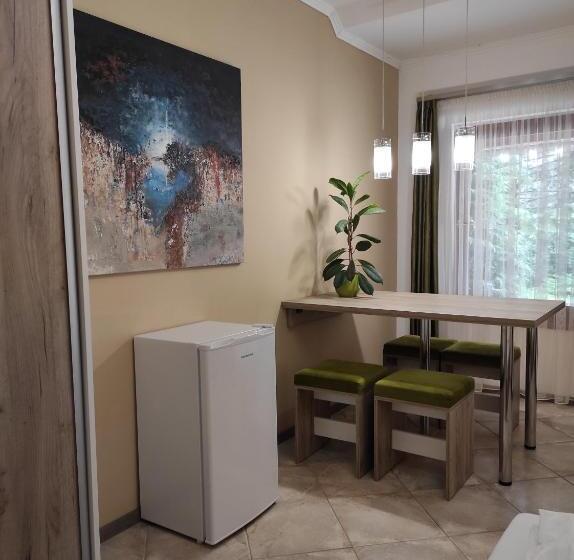 Номер Deluxe, Rp Fitlife Stúdió és Vendégház