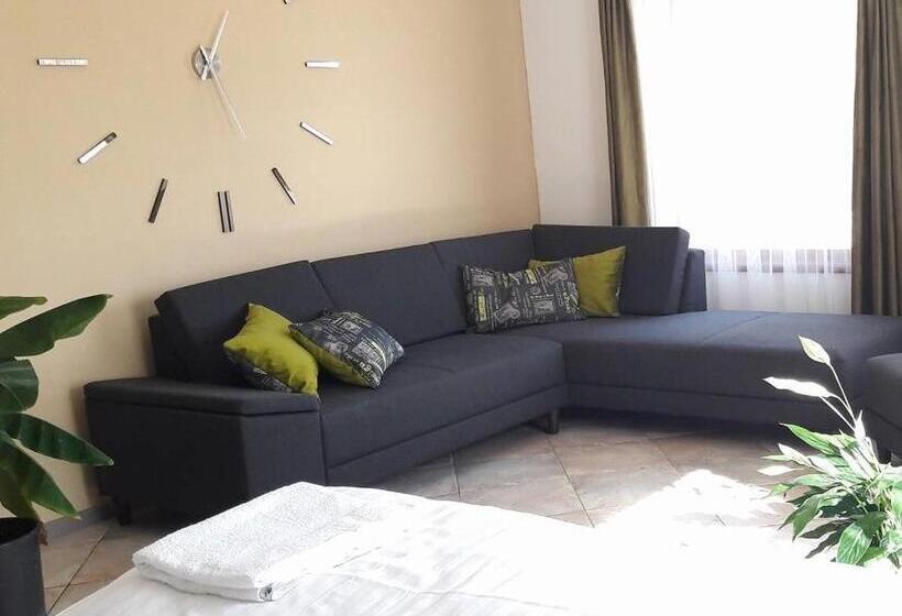 Апартаменты Дюплекс 1 Спальня, Rp Fitlife Stúdió és Vendégház