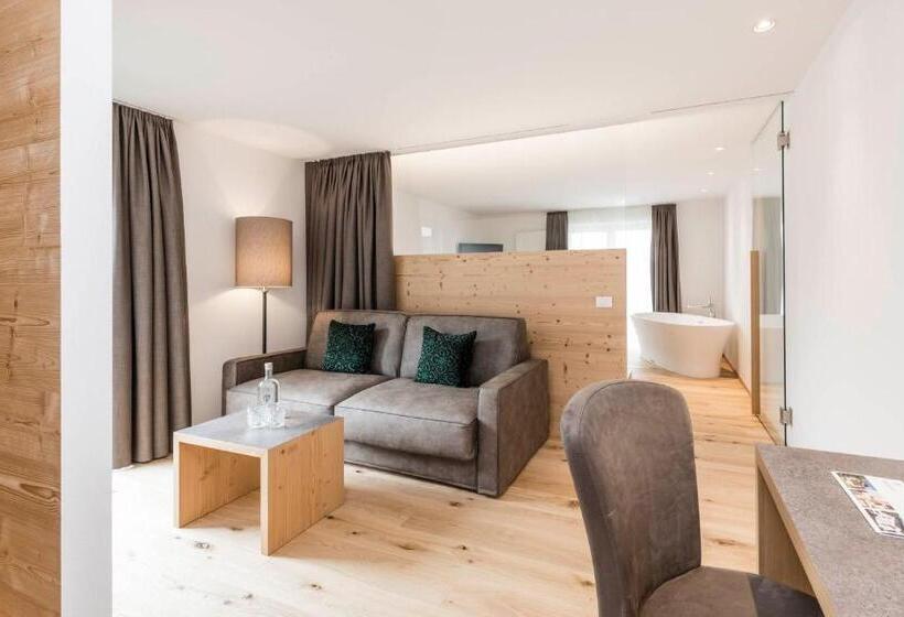 ハイドロマッサージバス付きスイート, Der Mohrenwirt