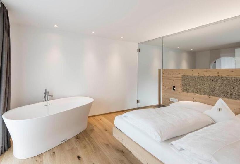 ハイドロマッサージバス付きスイート, Der Mohrenwirt