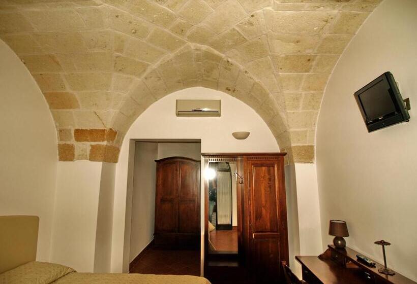 标准三人间, Masseria La Porticella