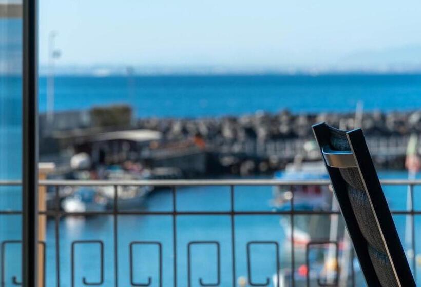 חדר דלוקס עם מרפסת נוף לים, Casa Nori