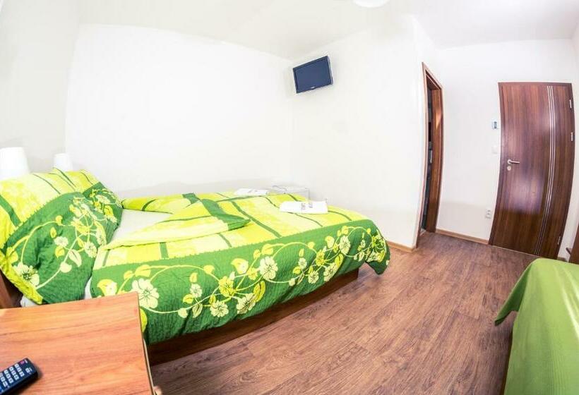 スタンダードトリプルルーム, Penzion Vinařství Buchtovi