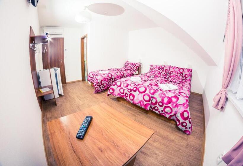 スタンダードトリプルルーム, Penzion Vinařství Buchtovi