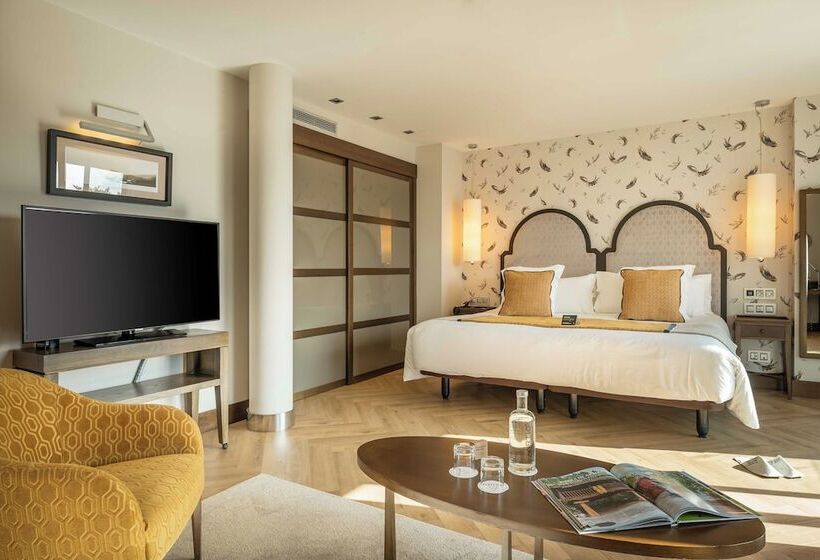 Полулюкс, Artiem Asturias