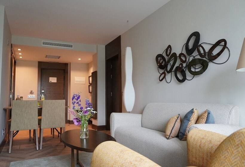 Люкс, Artiem Asturias