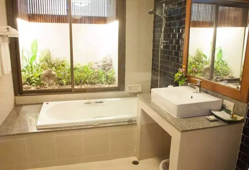 اتاق لوکس, Comsaed River Kwai Resort