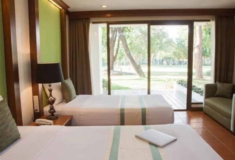디럭스 룸, Comsaed River Kwai Resort